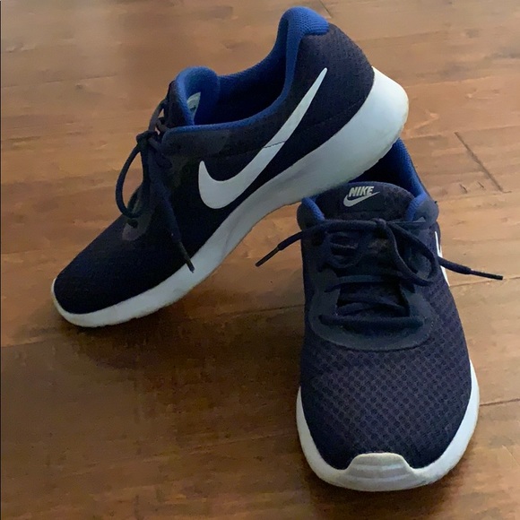 nike tanjun blue mens